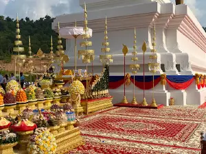 Statue of Preah Thong Neang Neak