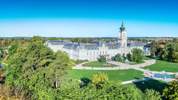 Hotels near Keszthelyi Református Egyházközség temploma
