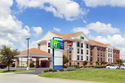 Holiday Inn Express & Suites Shawnee I-40 Hotels near Mabee-Gerrer Museum of Art