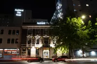 オークランド シティ ホテル バイアダクト・ベイシン周辺のホテル
