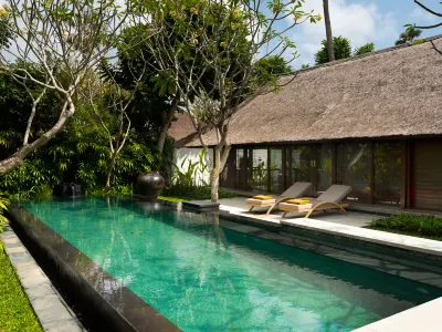 Kayumanis Jimbaran Private Villas & Spa Отели рядом с достопримечательностью «Храм Пура Лухур Улувату»