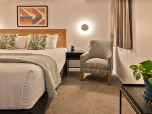Best Western Newmarket Inn & Suites
