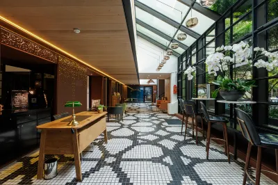 Novotel Paris les Halles Отели рядом с достопримечательностью «Universite Paris Diderot Paris 7»