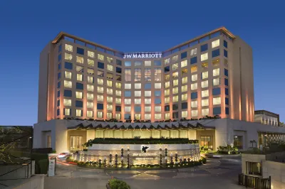 JW Marriott Mumbai Sahar Airport Hotels near Mahakaleshwar temple