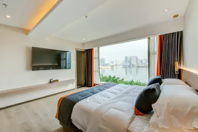Jinming Seaview Apartment (Zhuhai Wanchai Port International Convention and Exhibition Center) Отели рядом со станцией Zhuhai жд вокзал