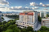 LiCLOUDS HOTEL (Guilin Two Rivers and Four Lakes Xiangshan Park) Hotels near East-West Lane