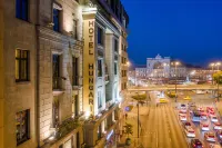 Danubius Hotel Hungaria City Center Hotels near Heroes' Square