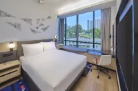 Aloft Singapore Novena Hotels near Bird Paradise