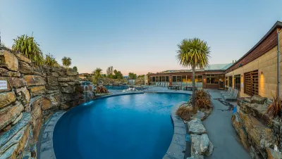 Oakridge Resort Lake Wanaka Hotels near Wānaka