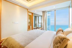 Yuehe Seaview Art Hotel (Dalian Donggang Venice Water City)