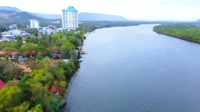 Banyan Tree Hotel in zona Kampot Pagoda