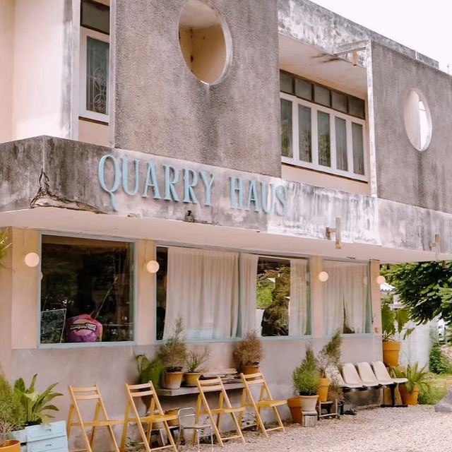 Quarry Haus (ควารี่ เฮาส์) คาเฟ่สไตล์มินิมอล