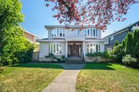 Vancouver West luxury community holiday home