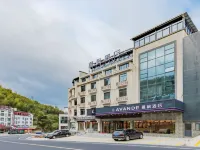 Lavande Hotel (Tangkou, Nandamen, Huangshan Scenic Area) Hotel berhampiran Jade Valley