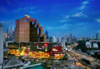 Sunway Putra Hotel Kuala Lumpur  Hotel berhampiran Surau Utama IJN (tingkat 7)