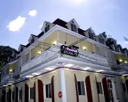Le Paradis S. Hotel Hotels near The Citadelle