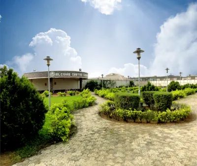 Welcome Center Hotels Hotels near Aspamda Central Mosque
