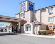 Sleep Inn Midway Airport Hotel dekat Midway International Airport