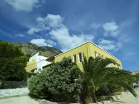 Nakou Village