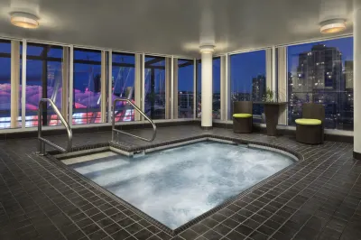Hampton Inn & Suites, by Hilton - Vancouver Downtown