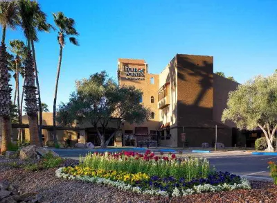 Four Points by Sheraton Tucson Airport Hotels near Raices Taller 222 Art
